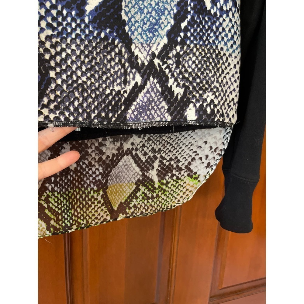 Diane Von Furstenberg Black
Python Print Raglan S… - image 3